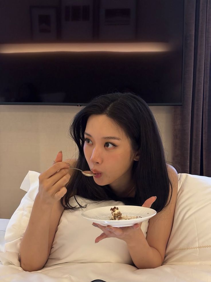 VANYAwtc's tweet photo. Morning @redledgersoc izin mendekatimu dong. Anyway, udah sarapan belum? 🌸 https://t.co/pRgb6LqXtr