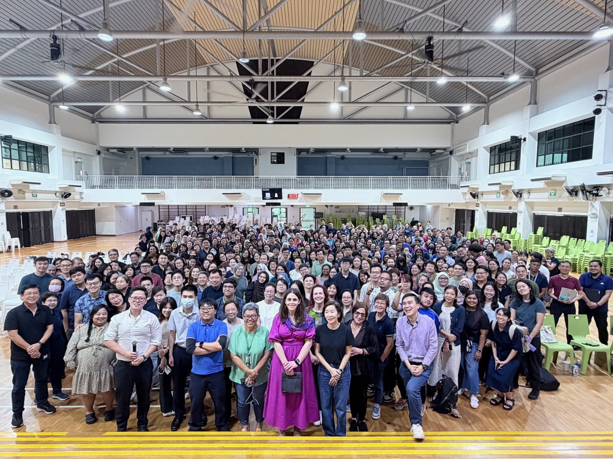 jordynbzim's tweet image. Full heart after an incredible week in Singapore! Thanks to @designsingapore, the Ministry of Education, &amp;amp; educators across country for exploring how accessible technology such as iPad, Live Speech &amp;amp; AssistiveTouch can enable learning for all. #InclusiveByDesign #Accessibility