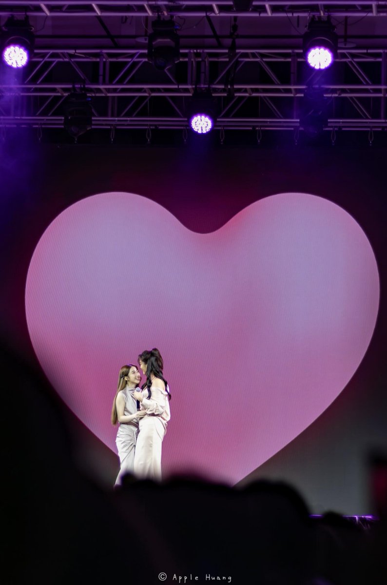 Mandy 🫧🌻 tweet media