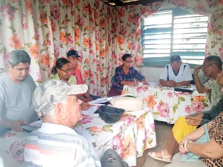 Comisión del CAM #LosPalacios visita entidades del territorio.

  lospalacios.gob.cu/es/actualidad/…