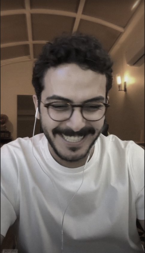 snif778's tweet photo. الشطر الرسمي والأبدي 
لـ وصف بثوث  سلطان بن نايف❣️
" حديثك ونيس وجلسةٍ ما تنمّل " https://t.co/SbPip37S0l