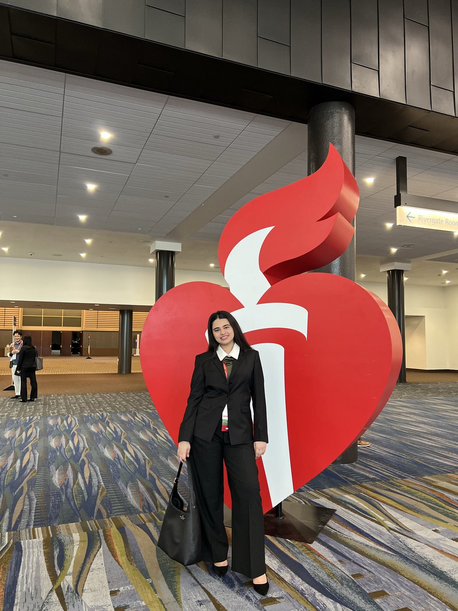 _fizzamahmood's tweet photo. Still can’t believe I presented my first first-author abstract at @AHAScience! 🎉
Grateful to @R_C_O_P for the mentorship and growth — and proud to see our work published in Circulation.
#AHA2025 #Cardiology #CirculationJournal #CardiovascularResearch #Mentorship 
#HeartHealth https://t.co/3uxW3h8Pxx