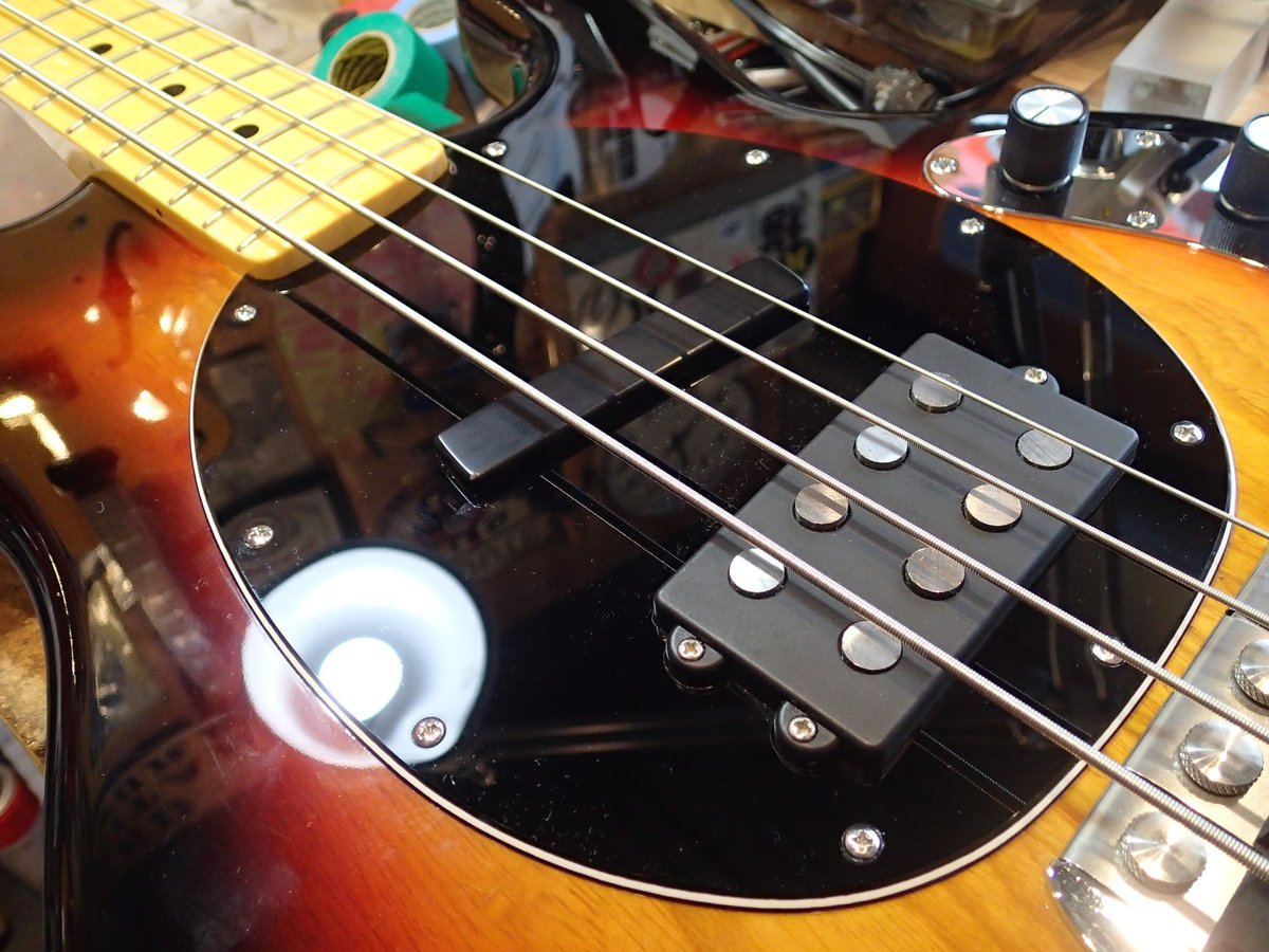NAKED_GUITAR_WORKS tweet media