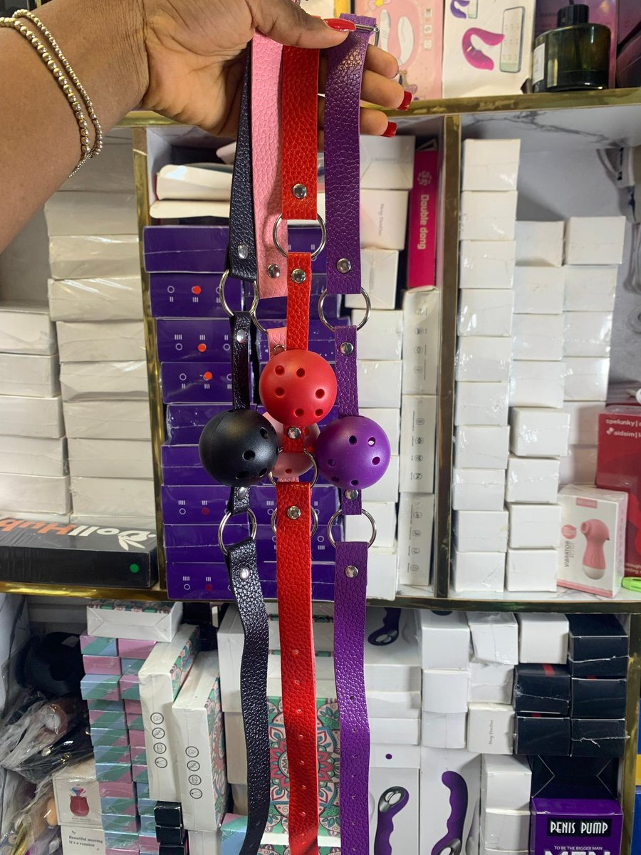 🦋MOUTH GAG✅

🦋Price :10,000

🦋color:BLACK,pink,red,purple