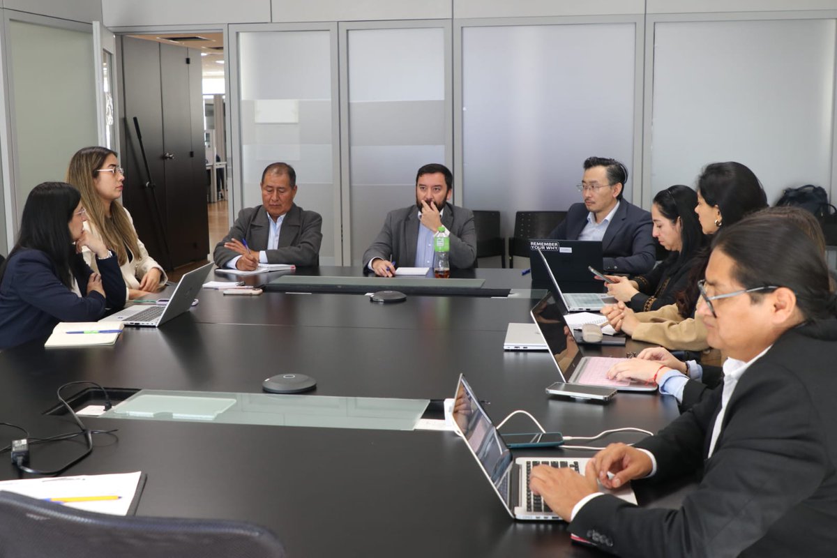 IEPS_Ec's tweet image. 📍#Quito | La coordinadora técnica Ángeles Zambrano y el equipo del #IEPS mantuvieron una reunión de trabajo con delegados del @BancoMundial, @FinanzasEc y @Educacion_Ec para revisar los avances del proyecto #PROFECPIAM y definir su hoja de ruta hacia 2026. 💪🇪🇨

#SomosEPS