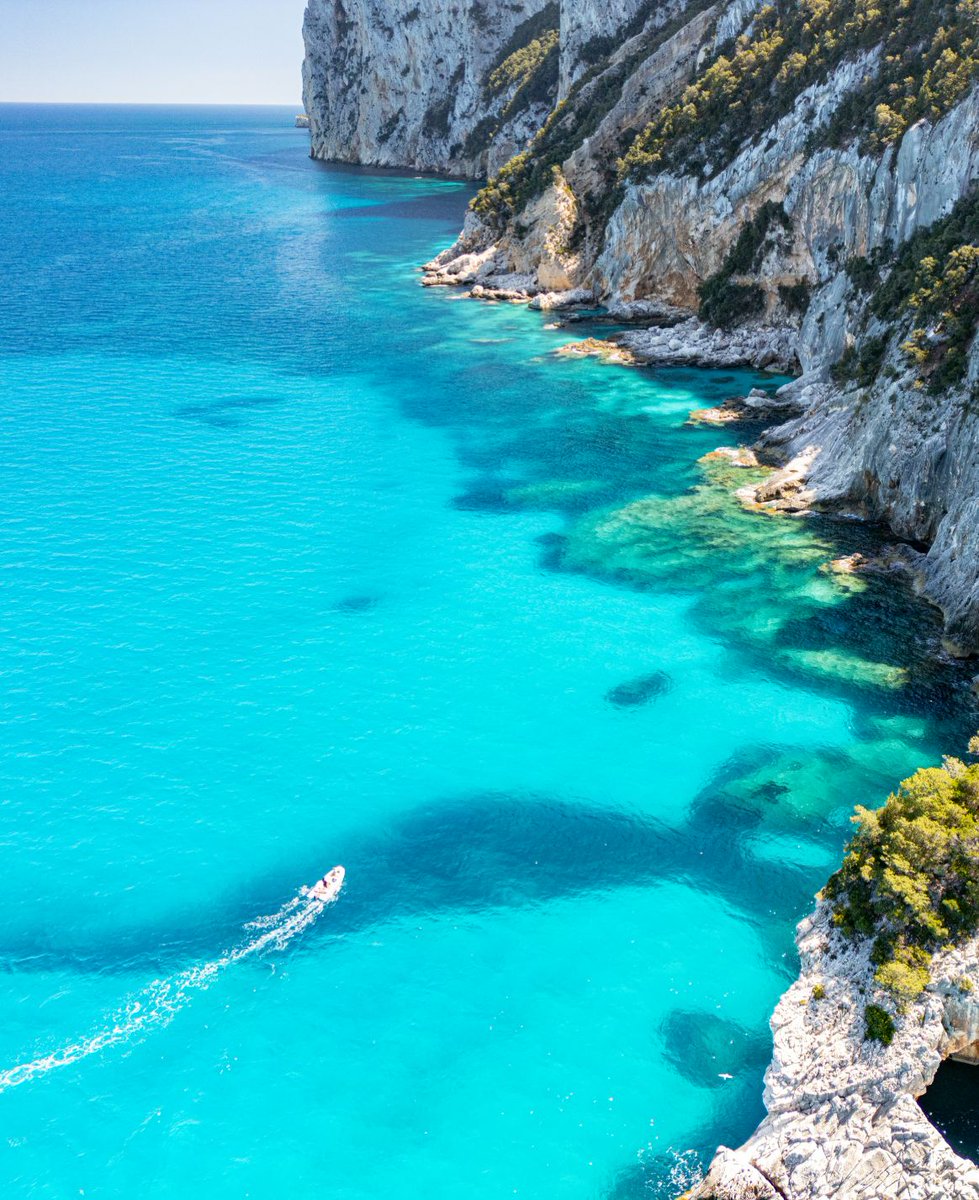 Cala Goloritzé, Baunei, Sardinia, Italy  #AzureBeach #Motorboat