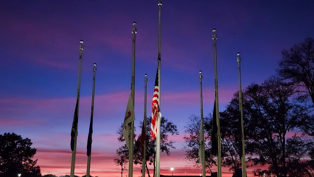Tonight, I turned onto Oak Street to the most beautiful sky. I drove to our Veterans Plaza at Pompe Park in Conway,  Arkansas. to enjoy the end of the sunset. God is the absolute best artist, and our Veterans  are heroes. Thank you, Veterans, for serving our country! #arwx
