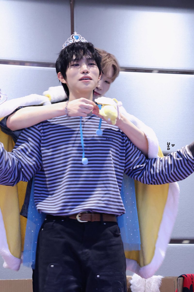 공주님…

#파우 #정빈 #POW #JUNGBIN #동연 #DONGYEON