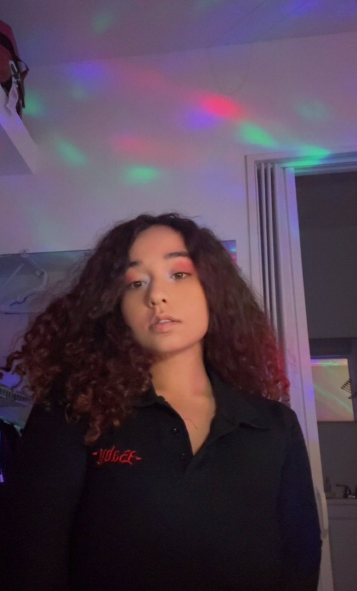 Liveee gaming and ranting this weekend was interesting… twitch.tv/chaosqueenlizzy