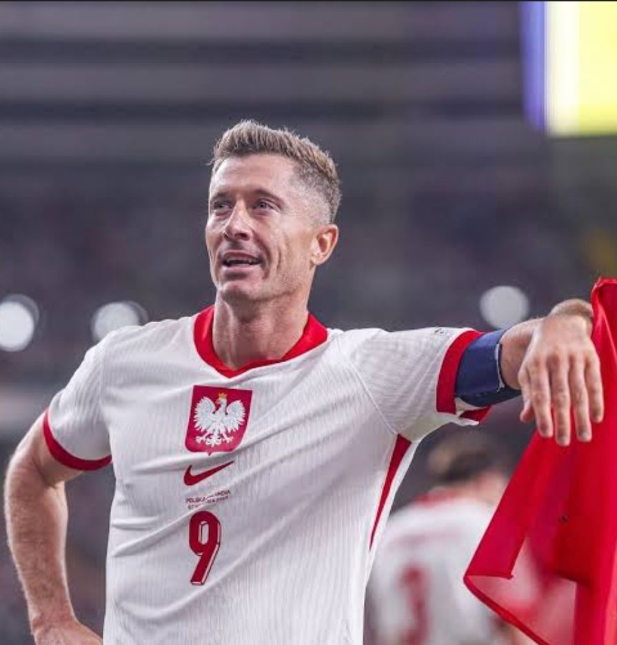 bersilev2's tweet image. Milano ure not ready for this goat.
#Poland #Lewandowski #Barcelona #ACMilan #FCBarcelona