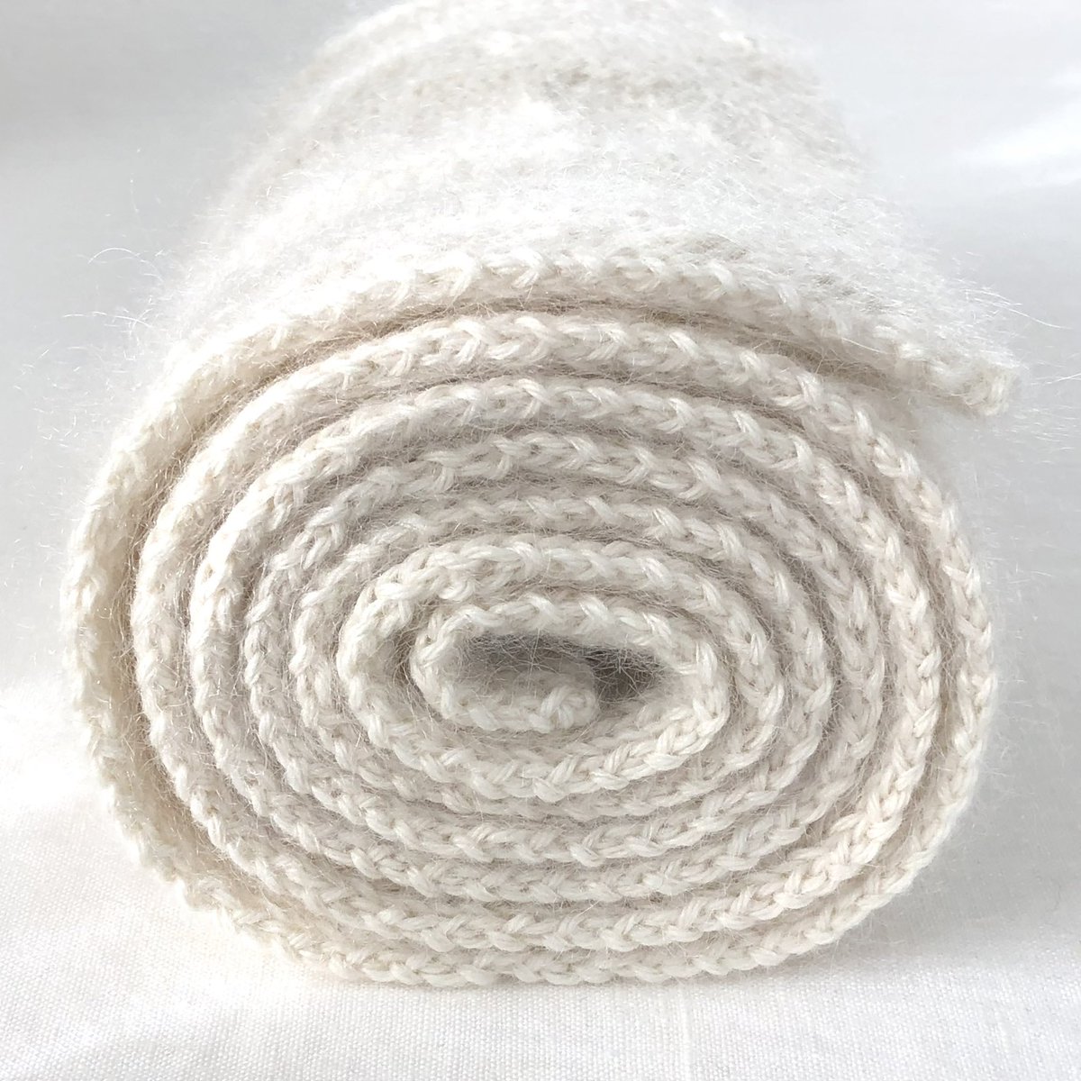 DLknits2024's tweet photo. #sweetgiftoflovescarf 은 이제 한국어로도 가능해요 이미 스웨터를 만드셨다면 같은 실을 사용하면 너무 귀여워요!!! 모두들 사랑 많이 하시고 행복한 뜨개질 하세요 🤍
Thank you sweet @sh.yeon for all your help!!! 🤍🤍🤍

https://t.co/nS9oLkRd5g https://t.co/JYebrnM9kL