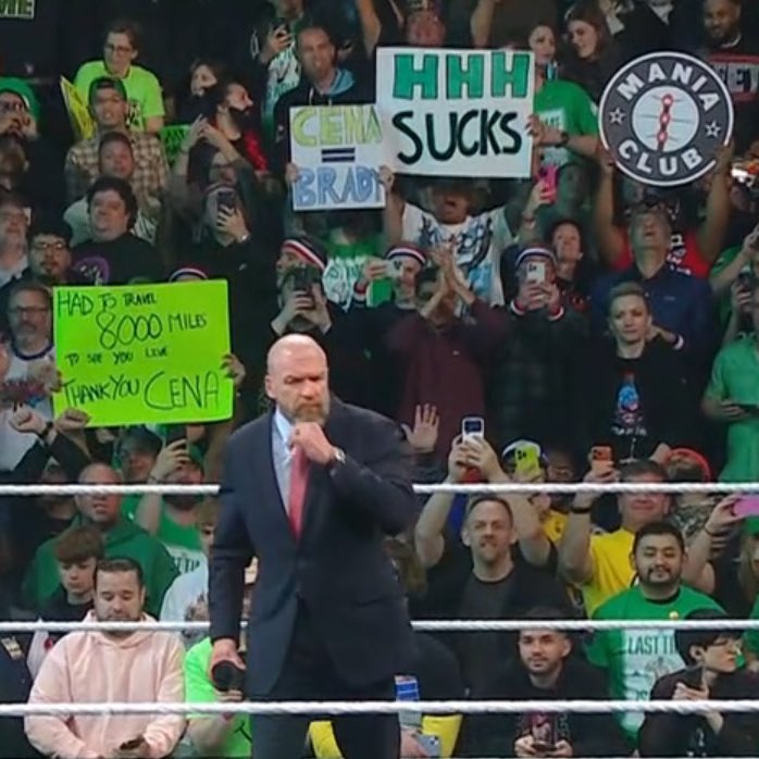 WrestleSeek's tweet image. &quot;HHH Sucks&quot; 😭😭😭😭

#WWERaw