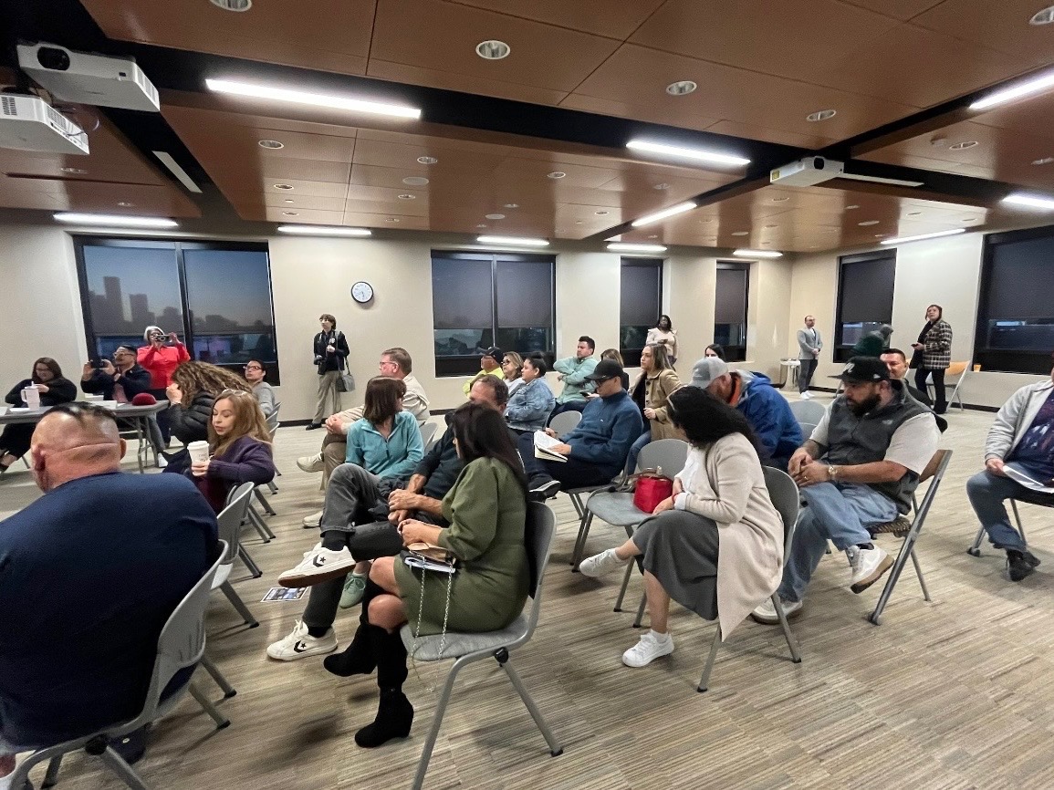 TwilaForHouston's tweet image. The At-Large 3 Team represented me at the Second Ward/Denver Harbor Public Safety Roundtable, hosted by Council Member Mario Castillo of District H. Residents and local leaders came together to discuss community safety and share feedback, with key updates from Chief Larry…