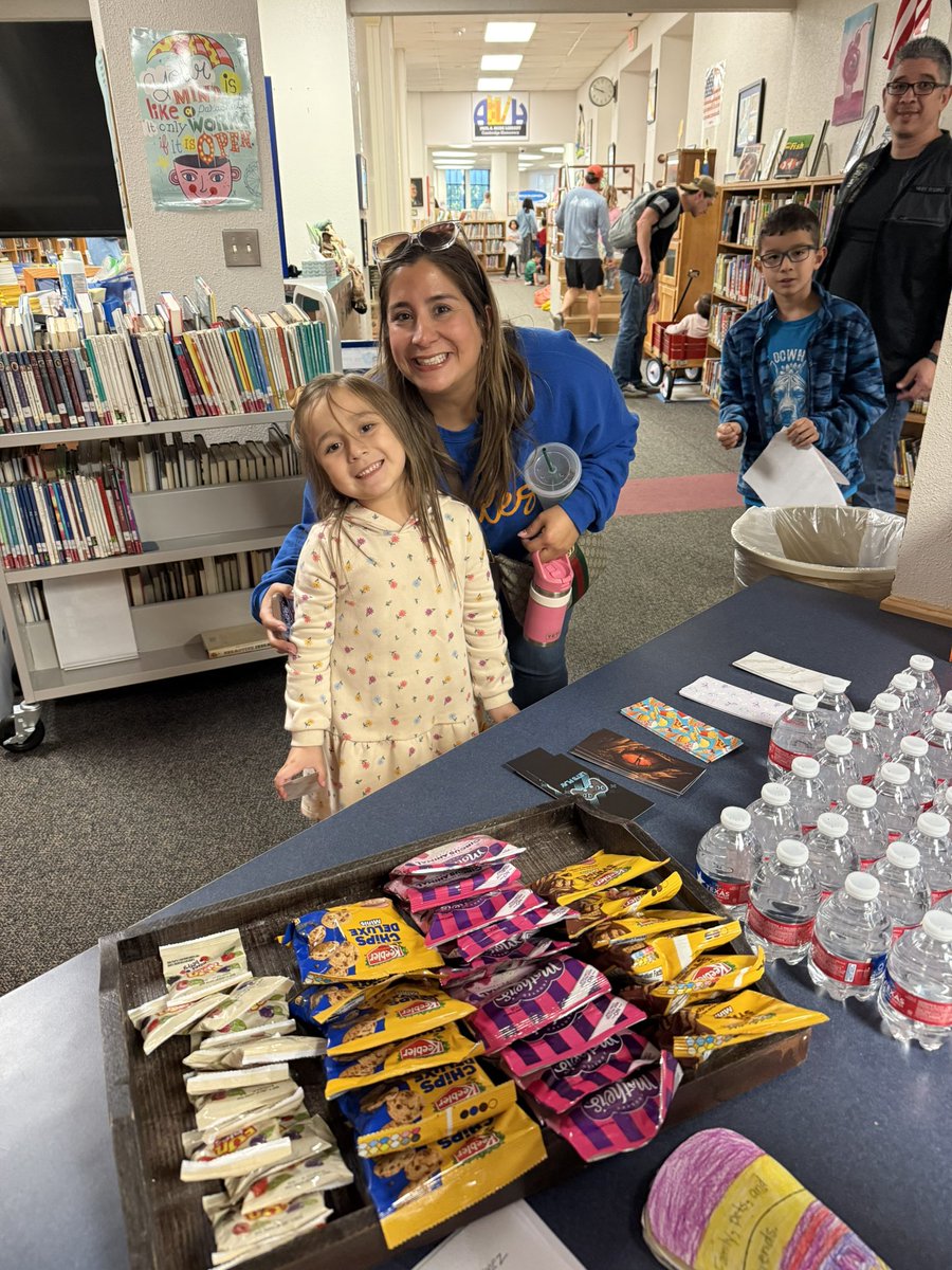 LibraryAHCES's tweet image. Library Night for 1st grade was a total success! Thank you AHmazing 5th grade Library Leaders: Marilou, Kelly, &amp;amp; Grace for tonight’s help🫶🏼💙💛! CE families,  tomorrow night is for our 2nd-5th grade students- don’t miss out on the fun🤪💛💙.