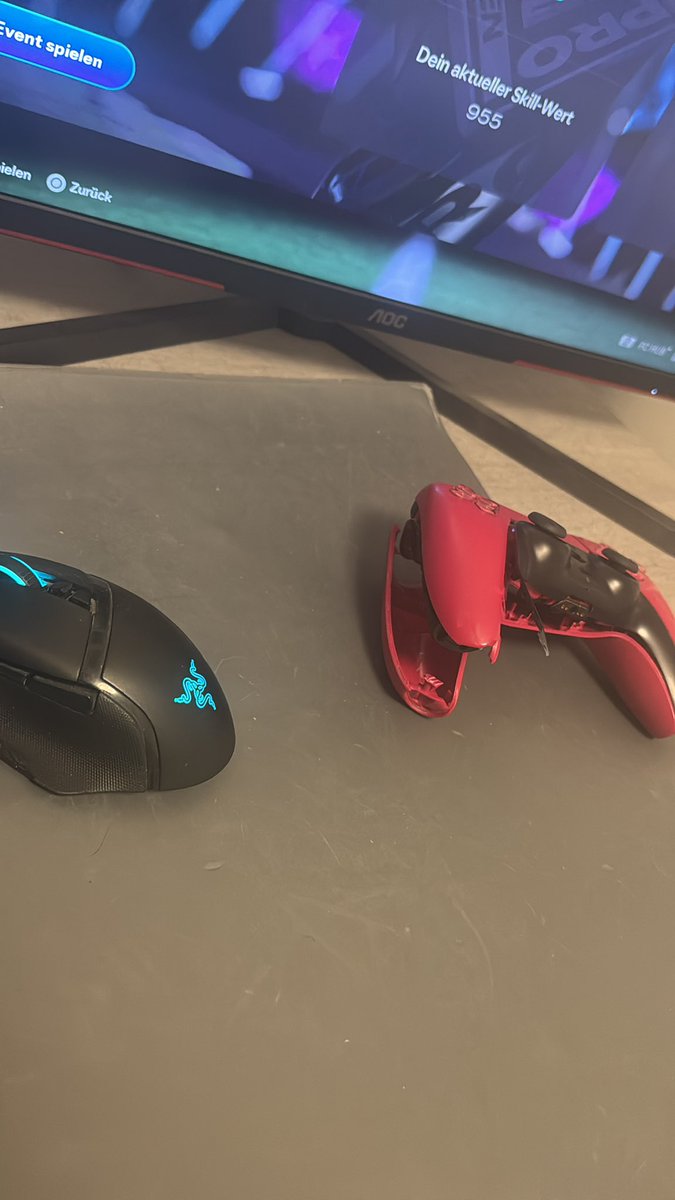 the controller slipped out of my hand ! 🤭