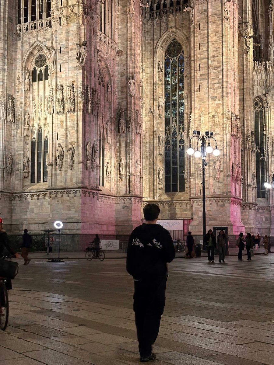 GN 🌃

Say gn &amp; follow to get a follow back 🤝

Btw will visit Milan’s Duomo during the daytime 🌞