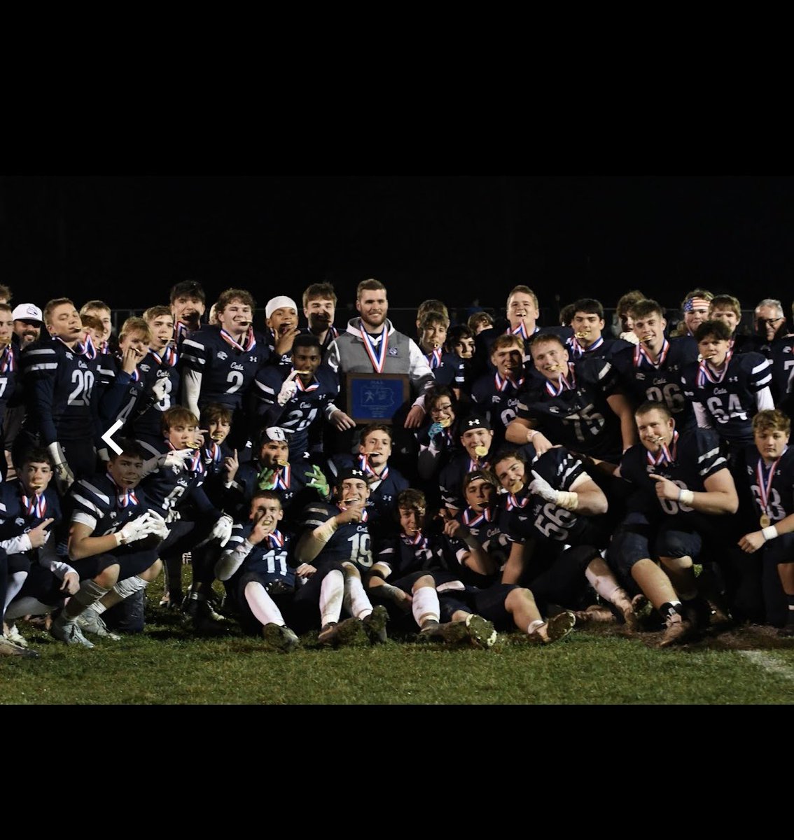 MoserLandon5's tweet photo. District Champs🥇
35-12 https://t.co/2ZcCSqhNL9