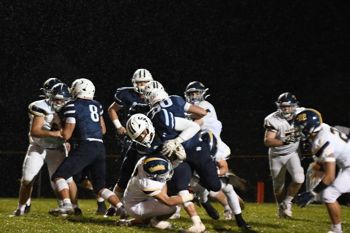 MoserLandon5's tweet photo. District Champs🥇
35-12 https://t.co/2ZcCSqhNL9