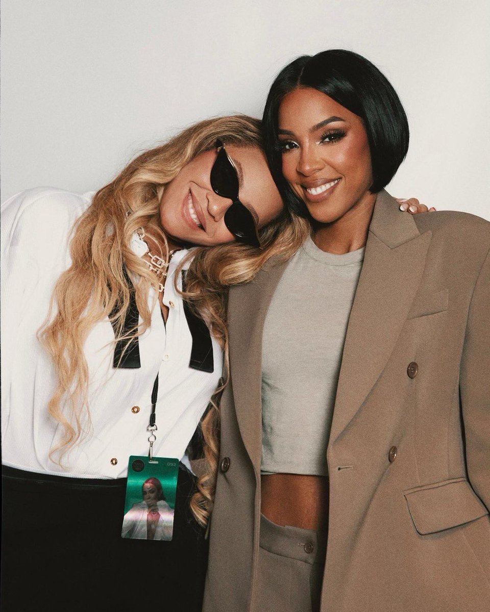 Bey &amp; Kelly at The Boy Is Mine Tour in Los Angeles. ❤️