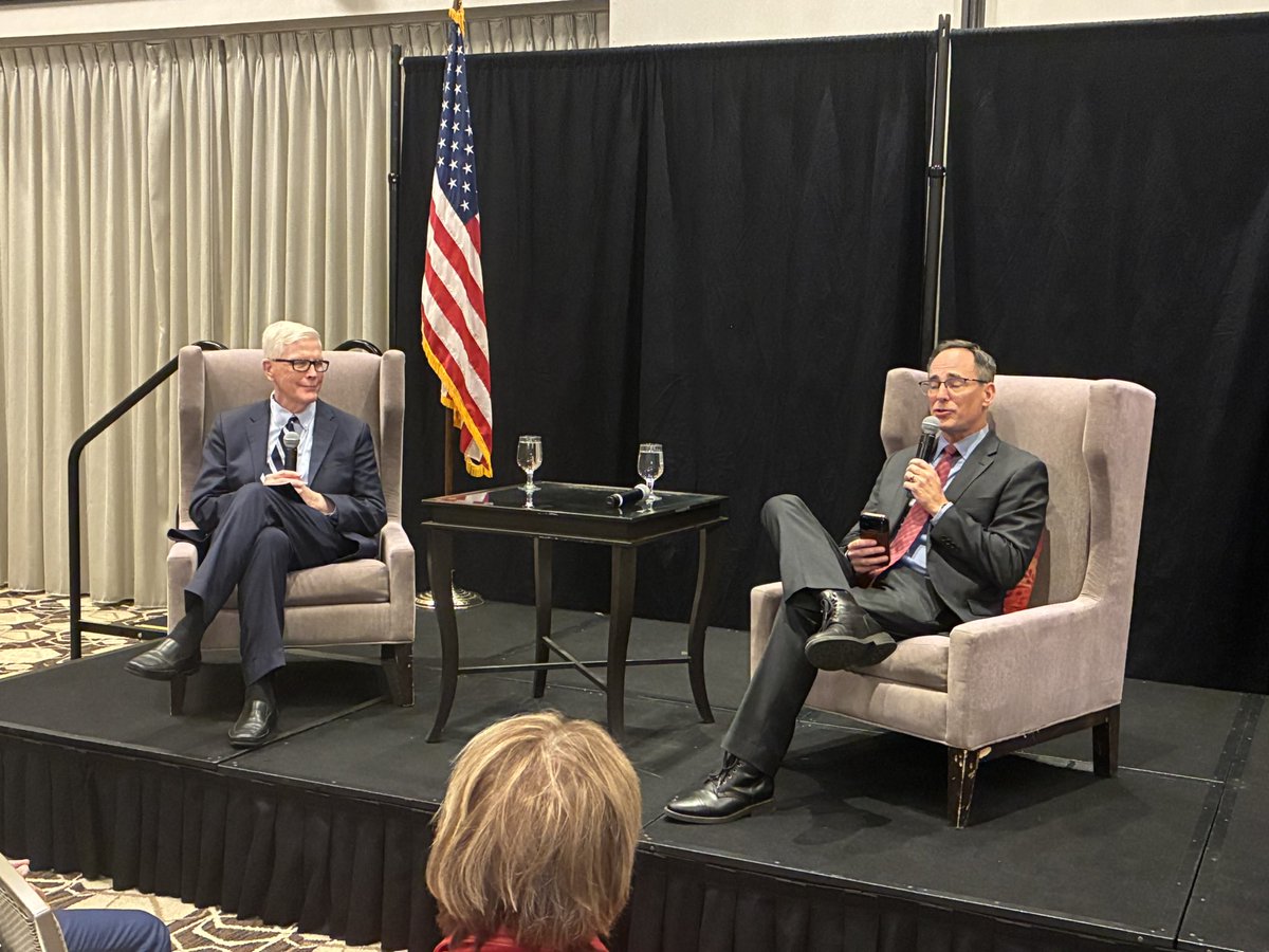 grantbosse's tweet image. @DrewHampshire and @hughhewitt discuss the politics of New Hampshire and the future of free markets at the 2025 Libertas Dinner for the Josiah Bartlett Center for Public Policy @JBartlett_NH #NHpolitics