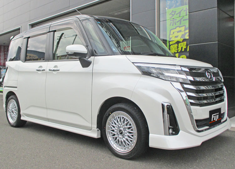 fuji_tire's tweet photo. マイカードレスアップフォトからピックアップ
ダイハツ/トール
ホイール:KYOHO/シュタイナーFTX
カラー:サテンシルバー/リムポリッシュ
サイズ:FR:5.5J-15
#トール
#KYOHO
#ドレスアップフォト
詳細を見る
https://t.co/3QD0qtKQ9V https://t.co/i8bXiiQJCT