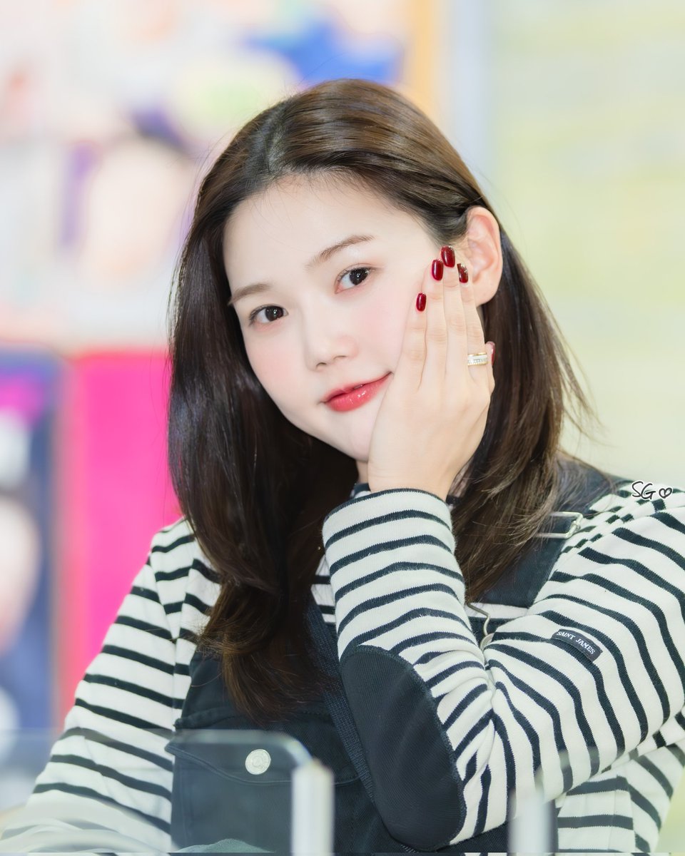 SG_love_OMG's tweet photo. 251110 효정의 볼륨을 높여요
💛₍ ᐢ.   ̫ .ᐢ ₎💛
📻🎙🎶🎵
🫶🏻☀️🌱🥰
#오마이걸 #Hyojung #효정 #OHMYGIRL #볼륨을_높여요 https://t.co/DzSUN3apt4