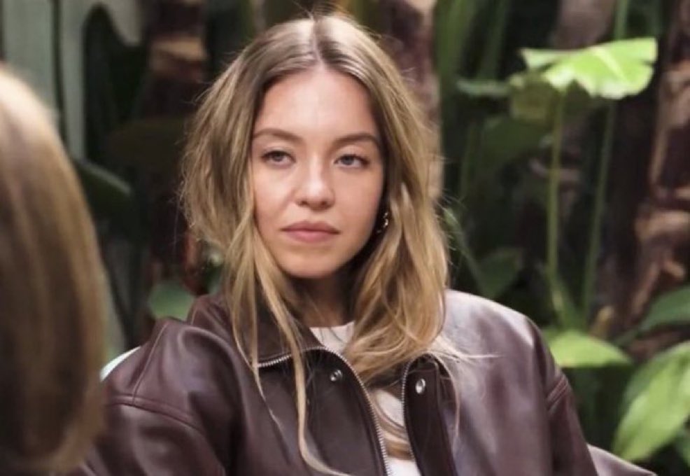 My wife when I told her I took out a <a href="/gondixyz/">GONDI</a> loan on a Beeple today…to buy another Beeple