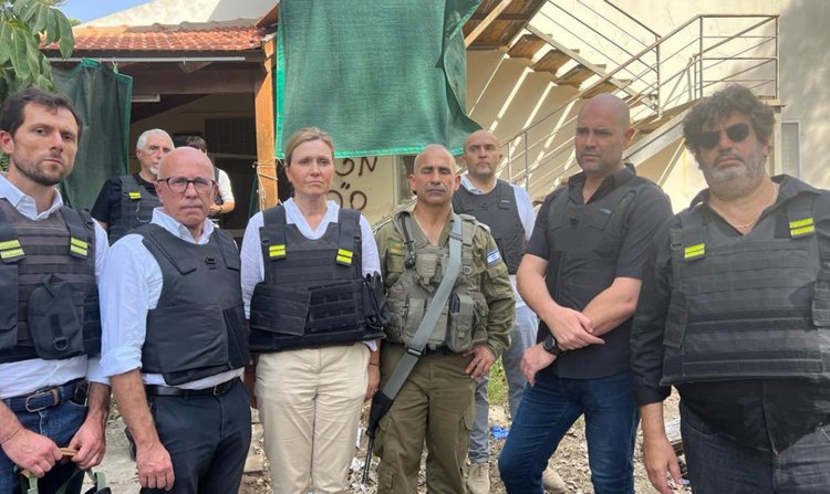 _Abou_UK's tweet image. Et ces 3 pourriture sioniste ils sont parti visiter Israël avec l'argent à ta mère ?