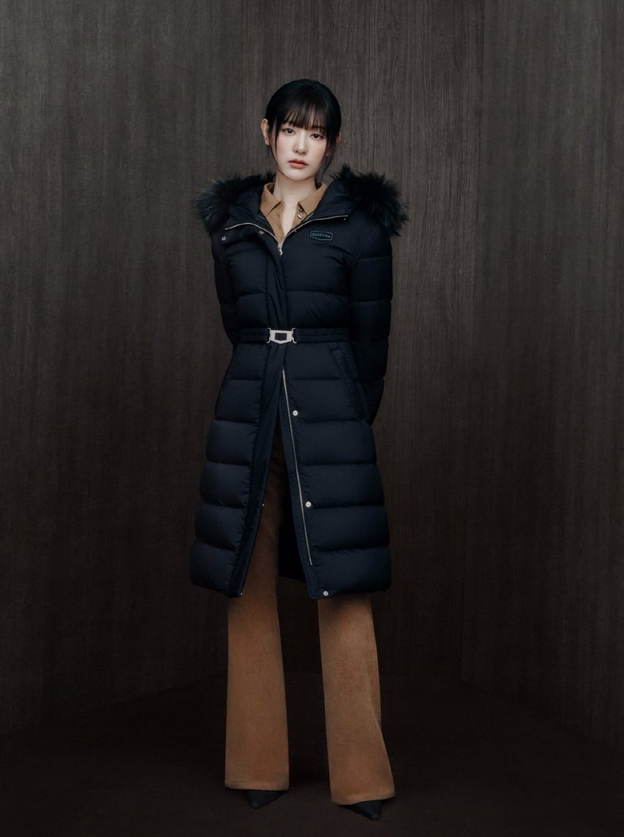 kdrama_menfess's tweet photo. GOOD MORNING, YOO RACHEL IS THAT YOU??? 🙂‍↕️🙂‍↕️ •kdm•  Kim Jiwon for Duvetica 2025 winter collection 😍 https://t.co/H3Sg41QjKX