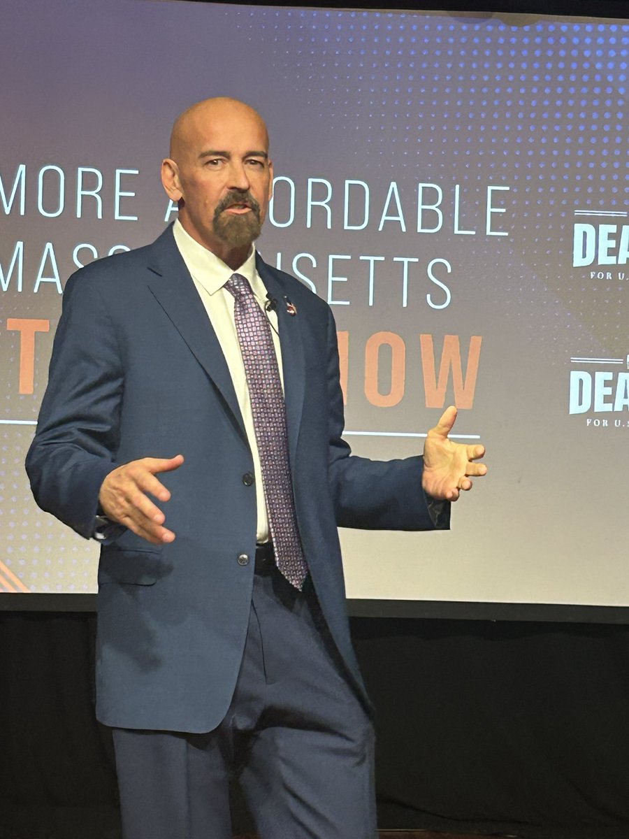 MetaLawMan's tweet image. JOHN DEATON, the People’s Champ is Off and Running!

Tonight, in front of a raucous crowd in Worcester, @JohnEDeaton1 announced his run for the United States Senate!
 
The time has come for a Pro-Freedom, Commonsense Senator in Massachusetts who embodies the American Dream.👇🇺🇸
