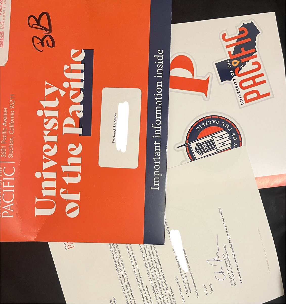 Fredd1226's tweet photo. Blessed to receive the Regent’s Merit Scholarship Award from @UOPacific !!
#agtg #independence #glendale https://t.co/9pmHDjqCj2