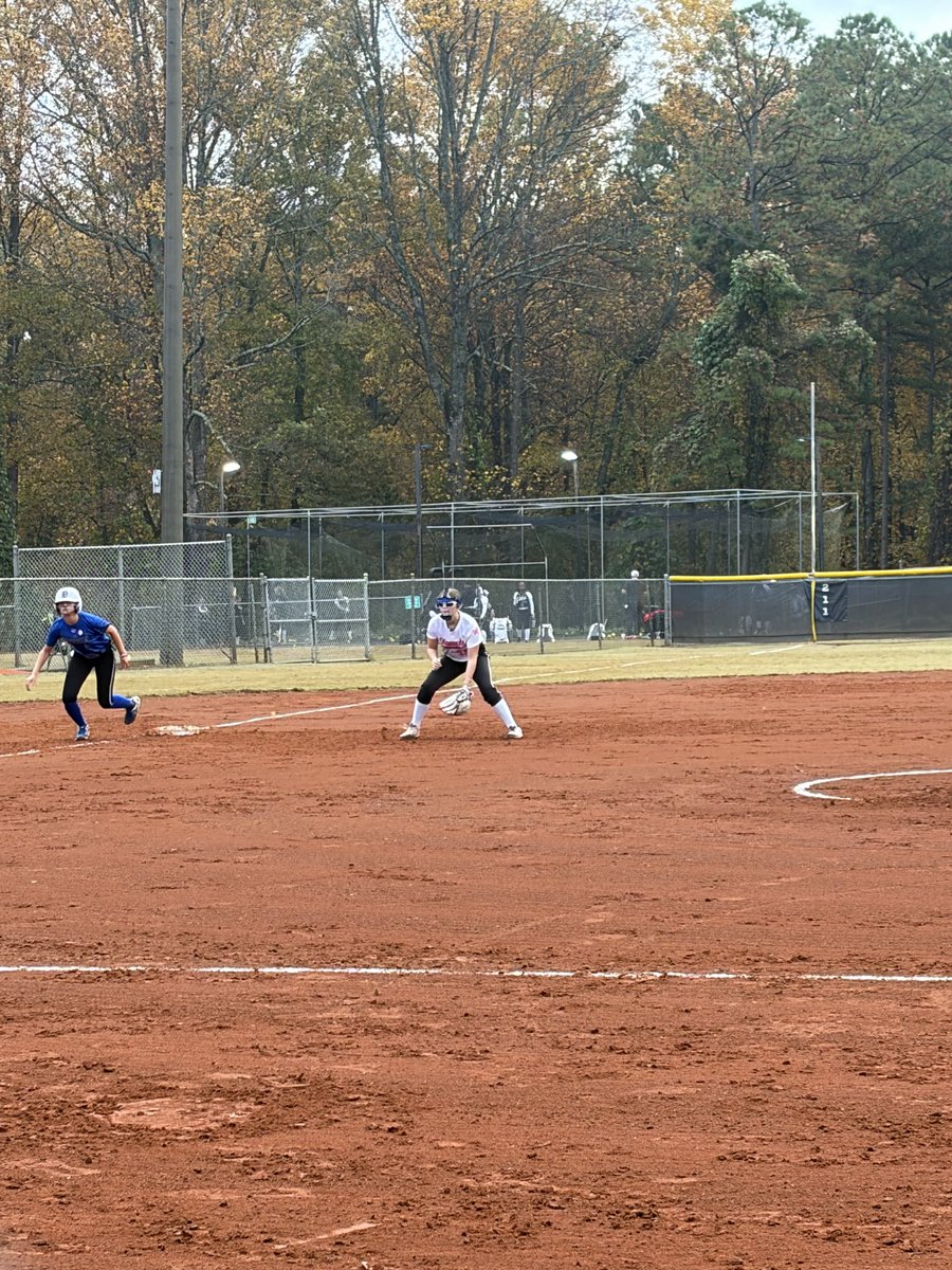What an experience at the Veterans Tribute Showcase in Georgia! Tough competition, strong teamwork and lots of learning!  <a href="/WD14UJS/">Wasco Diamonds 14u JS</a> #WascoProud