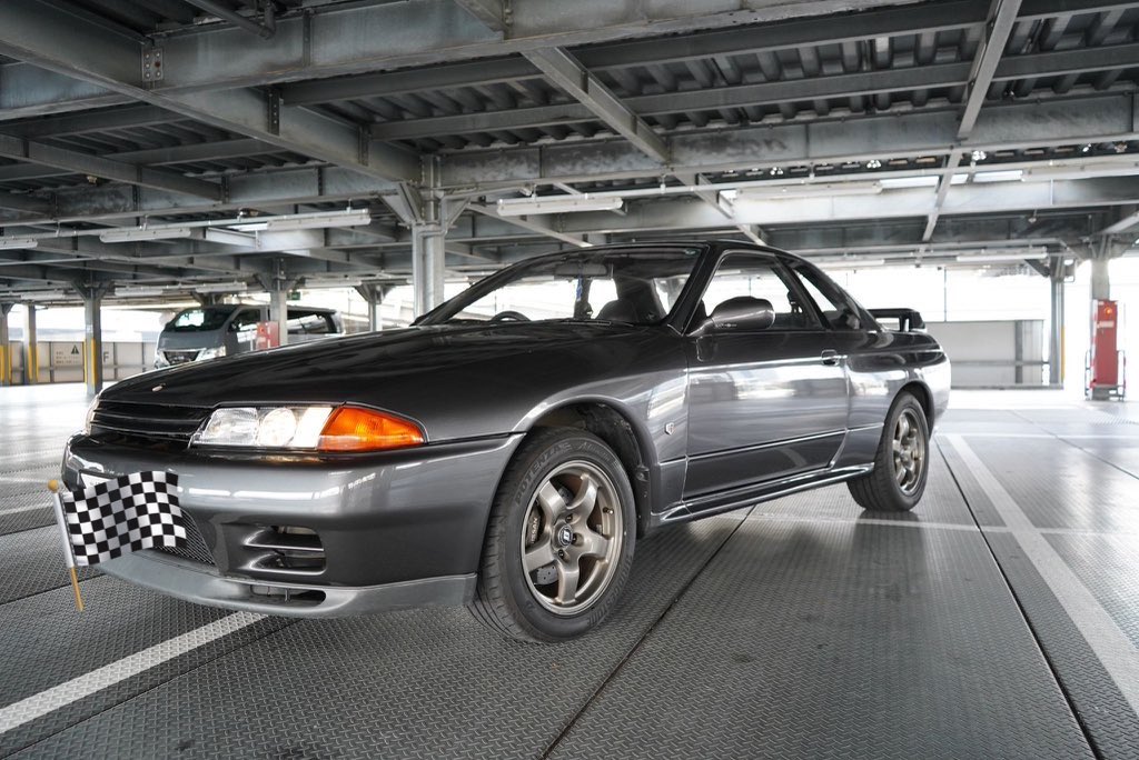 notursnvrwillbe's tweet photo. 1989 スカイライン GT-R (BNR32)
139,000 KM
実質ワンオーナー
整備記録・取説・キー2本あり
錆なし
車検 2026/11まで
唯一の不具合：油圧計（R32特有のメーター故障）

¥7,400,000
興味ある方DMください。
#車売ります https://t.co/YfoPlPLLEE