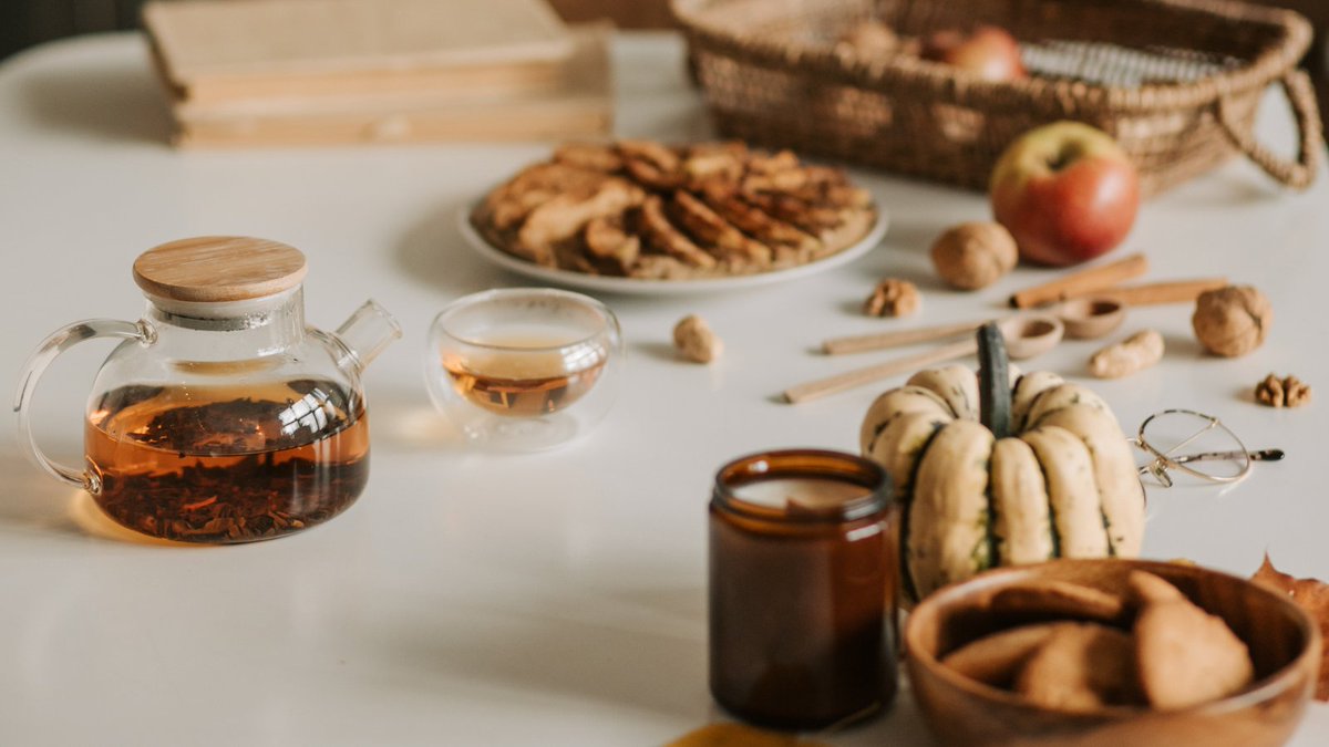 mielsomiel's tweet photo. El aroma de la Navidad llega antes 🎄🍯 Pan de jengibre con miel Mielso: una receta llena de especias, canela y dulzura natural 💛. Hornear con miel es hornear con corazón 💫🎅 ¡Déjate envolver por su aroma!
#Mielso #NavidadNatural #PanDeJengibre #HoneyLovers https://t.co/wtRXAqO1HM
