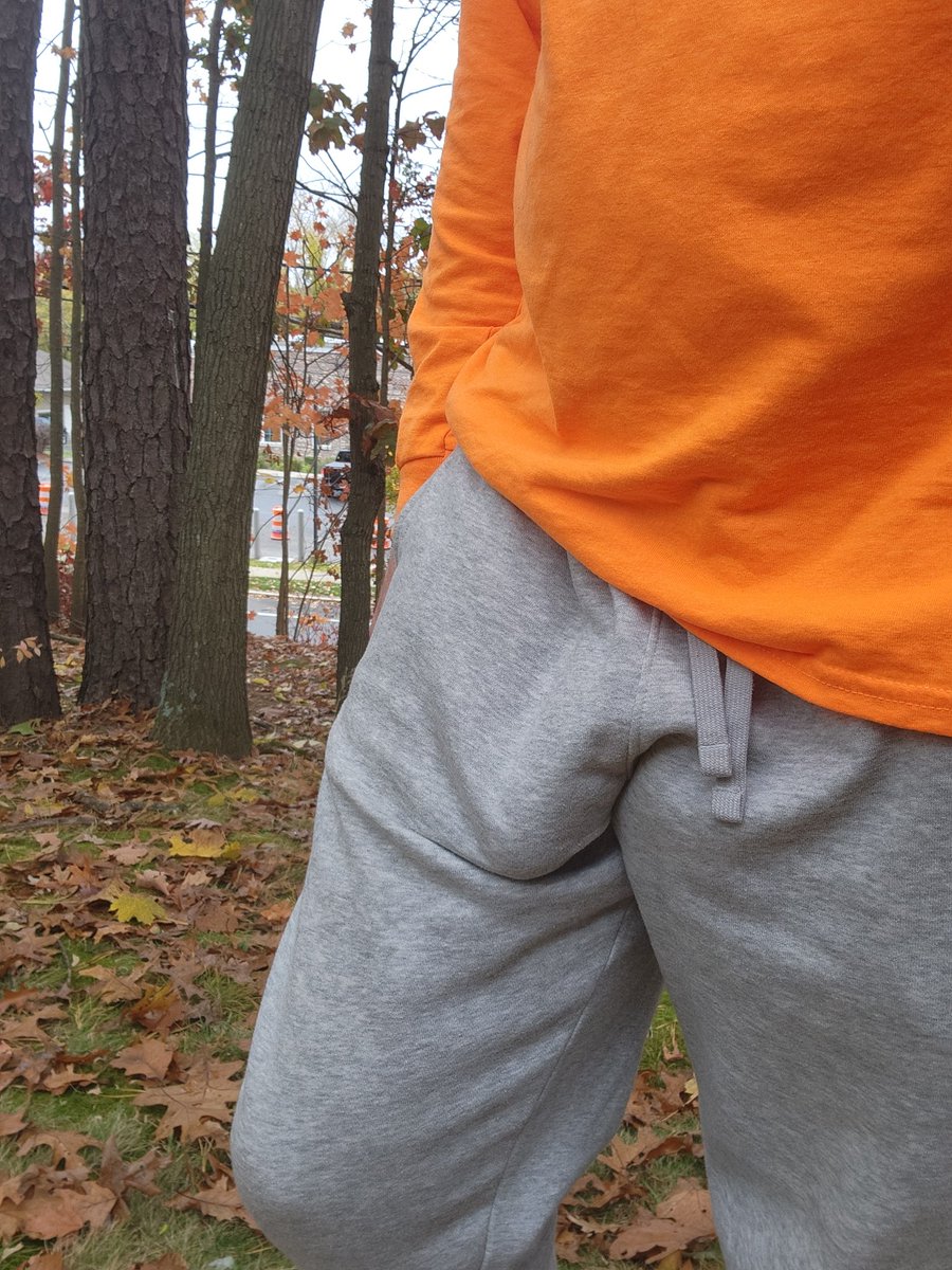 MBaitr's tweet photo. Think anyone noticed my 6" softie freeballing on my walk today? https://t.co/iKne0x61w6