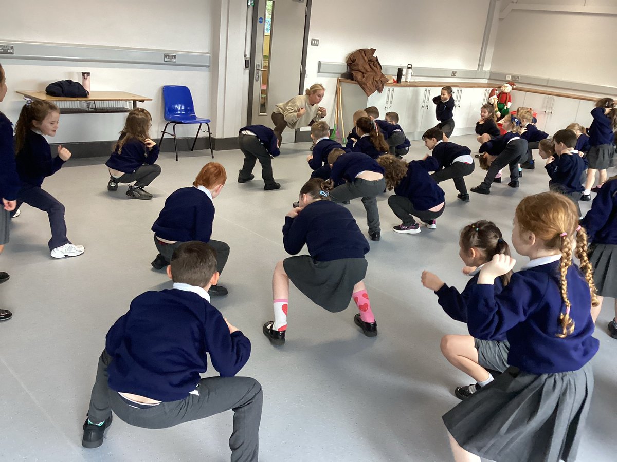 HolyChildPSBel's tweet image. P2 had their first dance lessons with Naomi Mc Cullough from #Studio17 today to prep their dance for the P2 Christmas play on Tuesday 9th December.

#SharingCaringLearning