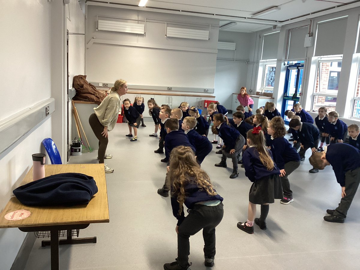 HolyChildPSBel's tweet image. P2 had their first dance lessons with Naomi Mc Cullough from #Studio17 today to prep their dance for the P2 Christmas play on Tuesday 9th December.

#SharingCaringLearning