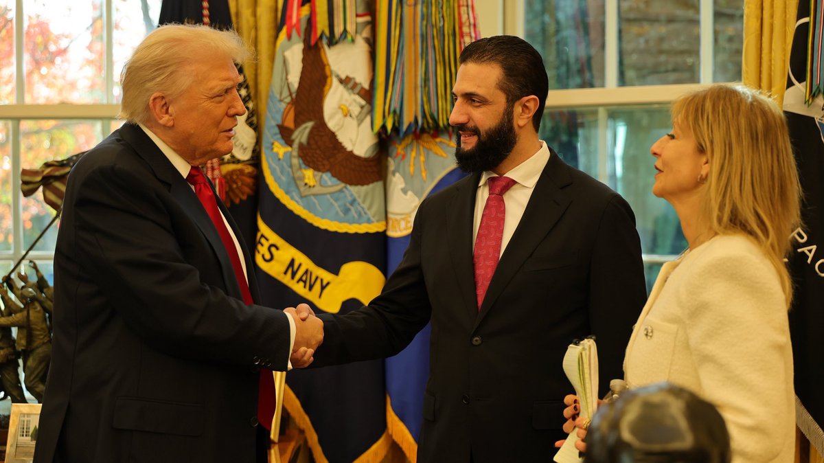 تكبر بكبر طموحاتك وعليك ان تضع نفسك في المكان المناسب ،،
إذا سلمت نفسك للآخرين اذلوك وجعلوك تابع لا قيمة لك ،،
وكلما رفعت سقف أهدافك تواضعت لك الصعاب ..

هنيئاً لسوريا ..