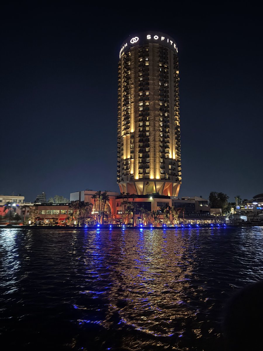 Travel_osman's tweet photo. 🏨🇪🇬 فندق سوفتيل الجزيرة في القاهرة 
نعتبره من أفضل فنادق القاهرة عشان: 
1. موقعه على النيل مباشرة مافي شارع بينه وبين النيل 
2. جميع ال��رف مطلة على النيل ببلكونة
3. ممشى خاص على النيل

فندق 5 نجوم ننصحكم فيه 💕
للحجز والاستفسار: https://t.co/ihE66efWNx

#فنادق #القاهرة #سياحة https://t.co/cq3EDmgWtn