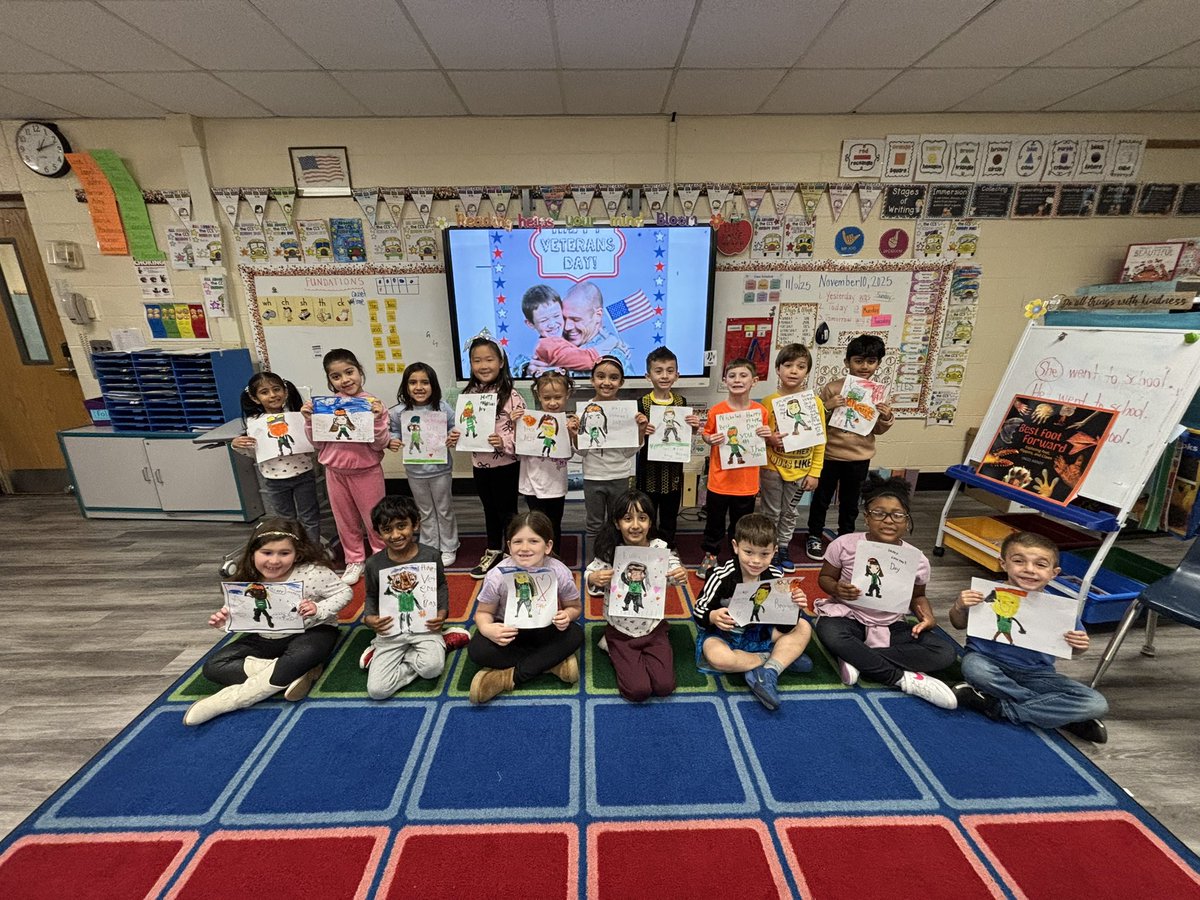 Thank you to all of our veterans and their families! ❤️🤍💙<a href="/BethpageUFSD/">BethpageUFSD</a> <a href="/TierneyBethpage/">Julianne Inghilterra</a> #WeareBethpage