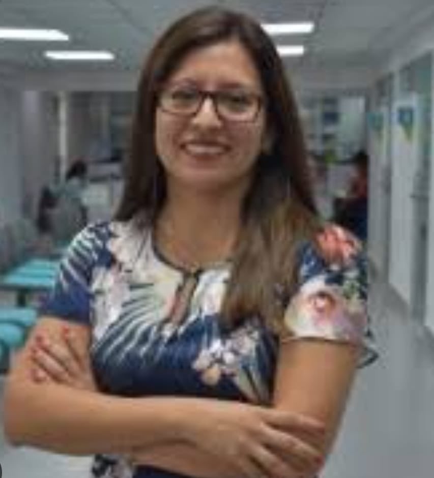 Me están negando la posibilidad de hablar con la gerente general  de la clínica Delgado Sra Maribel Robles Castro y no me dan acceso a ningún teléfono de su secretaria ni la ubicación física de su despacho. Soy paciente y estoy siendo maltratada
Los pacientes merecemos conocer