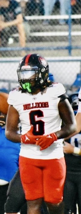 5’9 200lbs 📏 
Senior year 7.2 ypc 7 tds 1 interception 9tackles
Film hudl.com/v/2SbeKQ
Junior year 6.7 ypc 74 receiving yards 3 tds 
Film hudl.com/v/2Qa5Ut
2 different teams offensive coordinators and offensive lines if you need a back to get 6 yards every play im