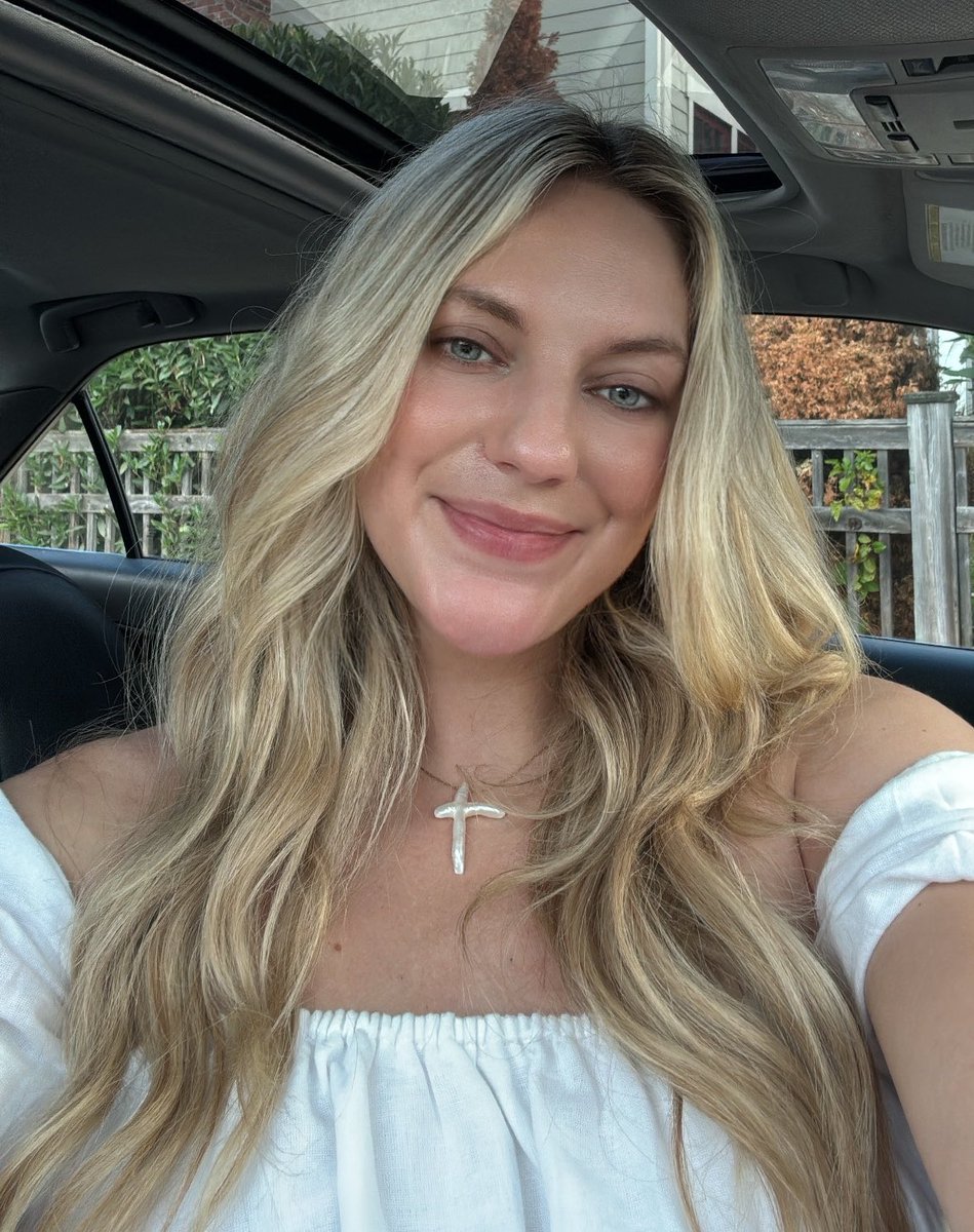 Anna Lulis tweet media