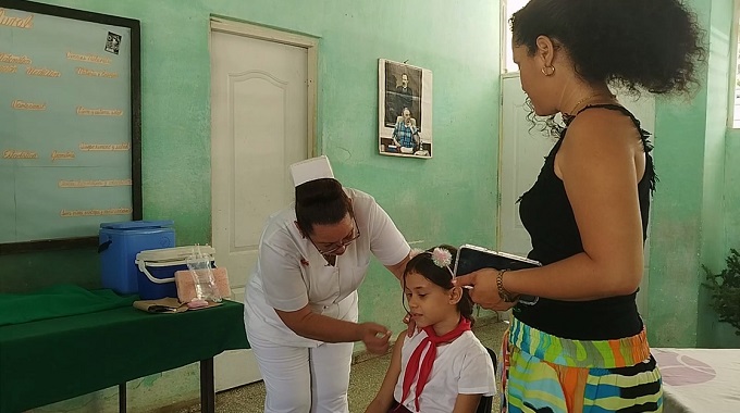 Inició en #LasTunas la campaña vacunatoria contra el Virus del Papiloma Humano visiontunera.icrt.cu/inicio-en-las-…