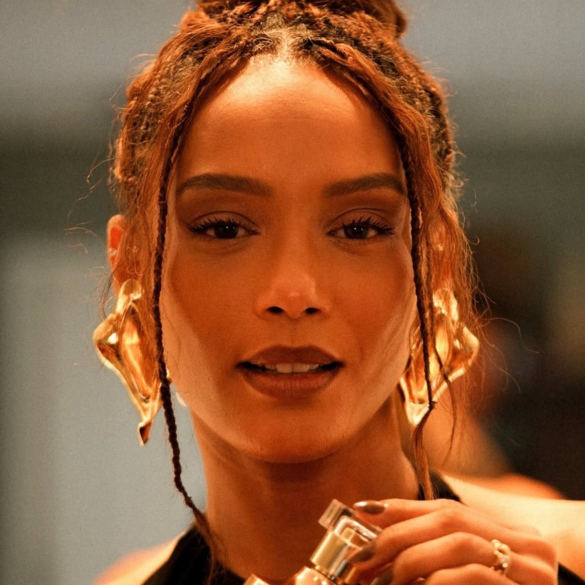 bycoraa's tweet image. essa mulher é um ACONTECIMENTO!