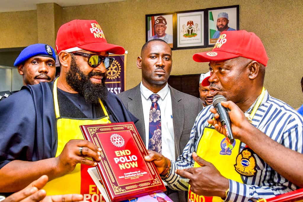 FARMER GOVERNOR BAGO FLAGS OFF AWARENESS CAMPAIGN ON POLIO ERADICATION.

Niger State Governor, farmer Mohammed Umaru Bago has flagged off an awareness campaign on the eradication of polio tagged, "End Polio Now".