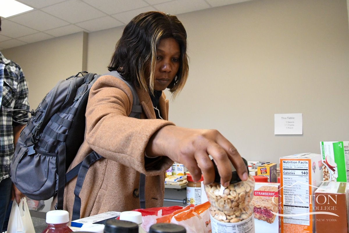 ClintonSUNY's tweet image. Today, we hosted our first Take 5 Grocery Giveaway, welcoming every Clinton student to participate.

Students received five points to “shop” for grocery items. Each participant left with a free bag of food.

#WeWork #ESSC #HereToDoGood