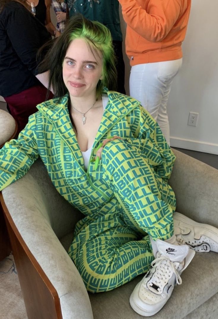 nayaeilish's tweet photo. my favourite flavour of billie https://t.co/dyFG7n9NwO