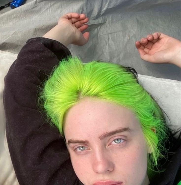 nayaeilish's tweet photo. my favourite flavour of billie https://t.co/dyFG7n9NwO