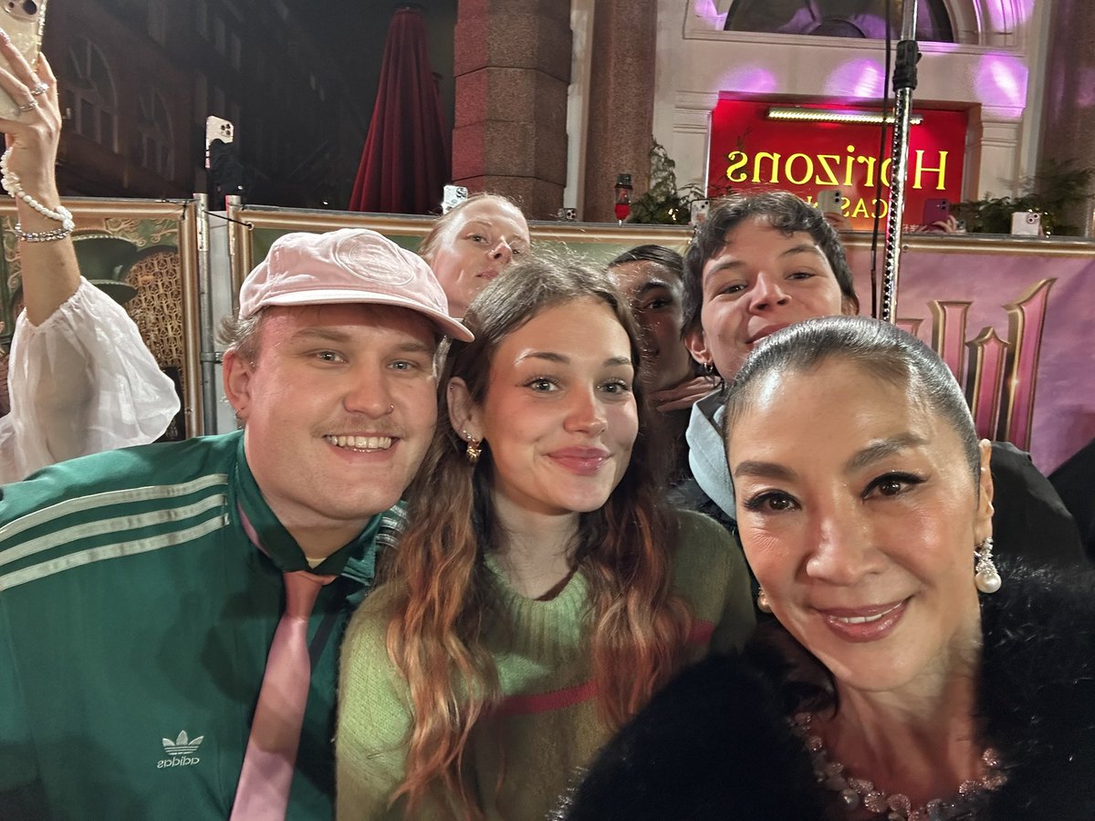 met the rest of the cast today 🥹